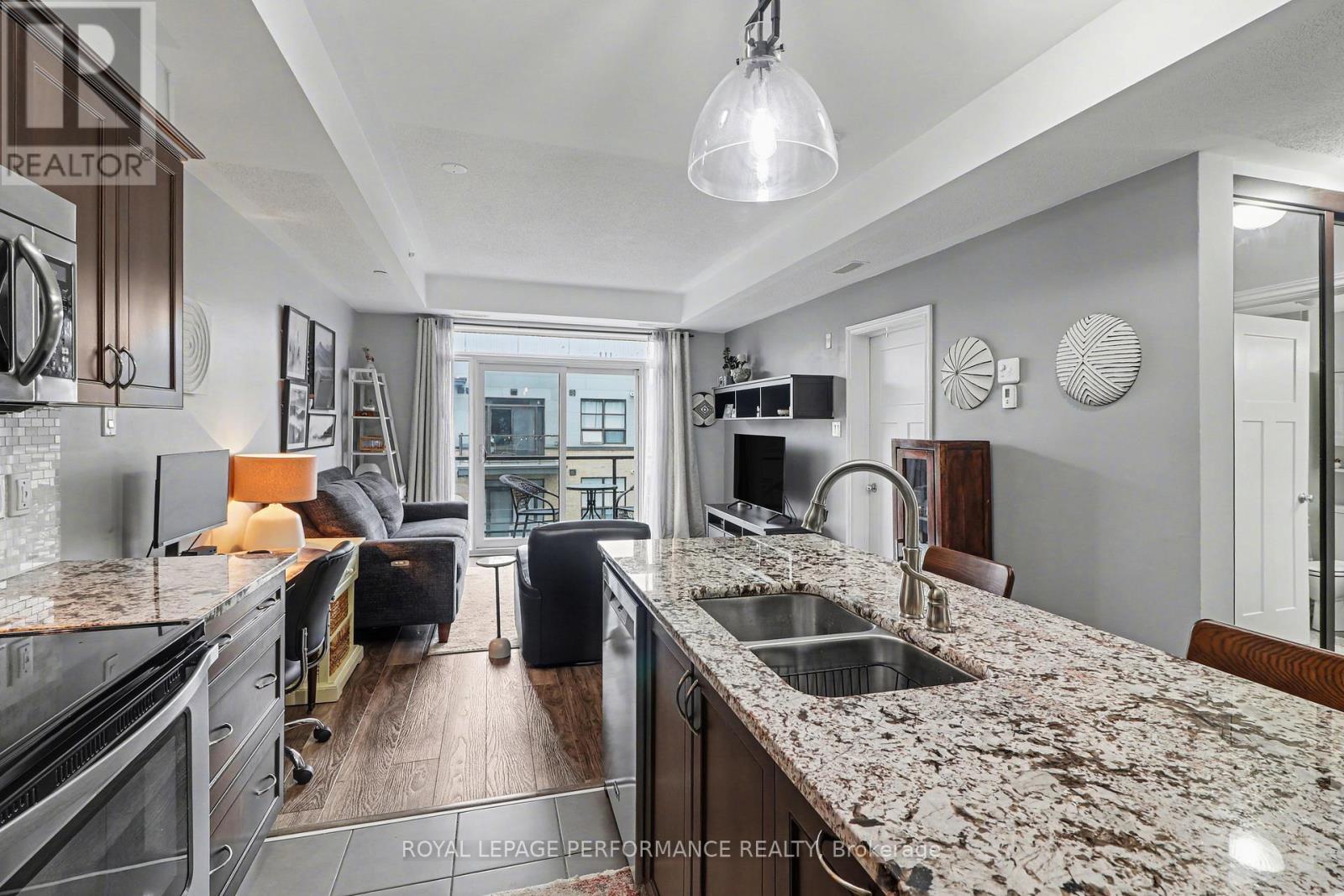 












403 - 120 MONTBLANC PRIVATE

,
Ottawa,




Ontario
K1C0B1

