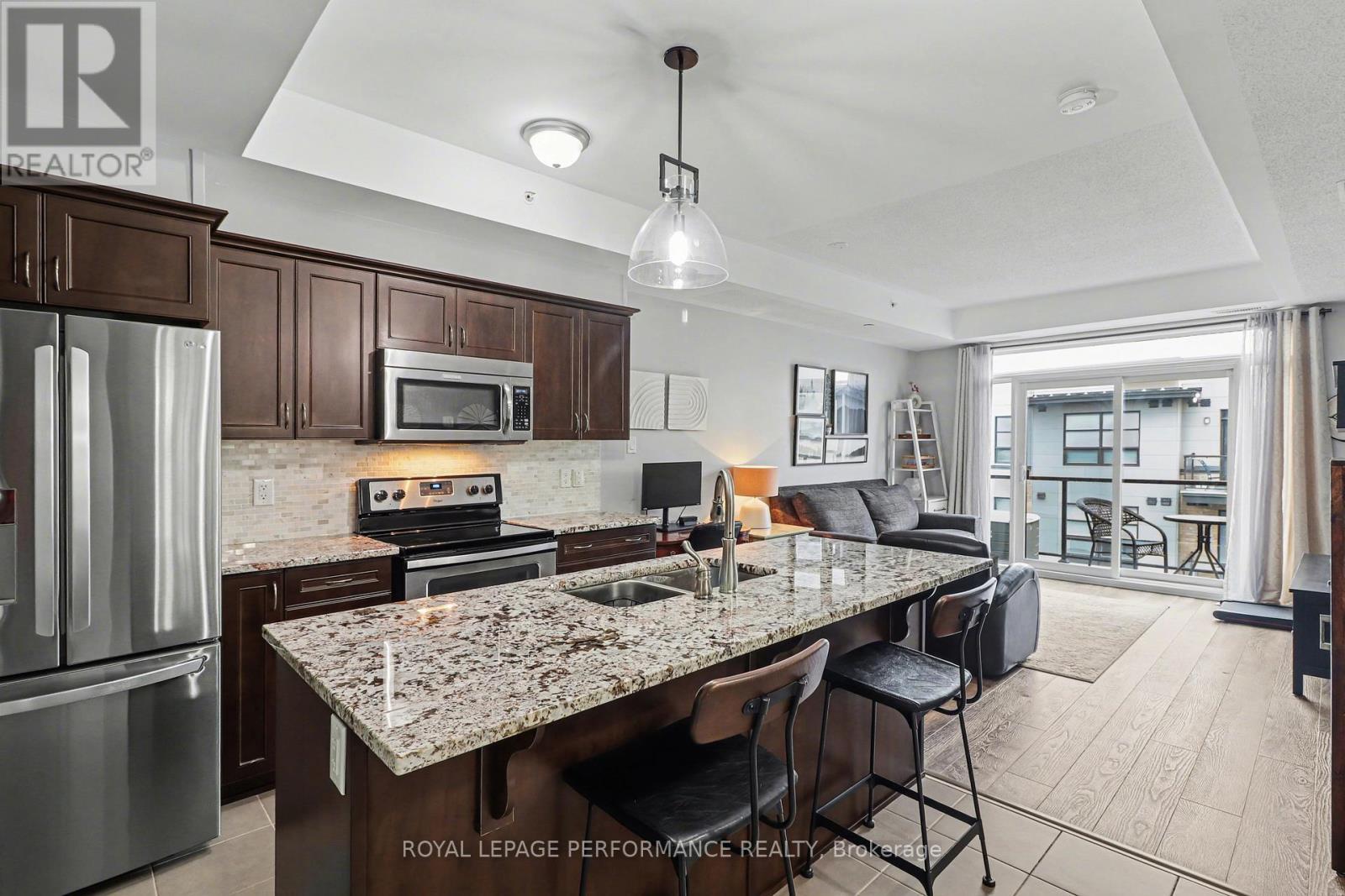 












403 - 120 MONTBLANC PRIVATE

,
Ottawa,




Ontario
K1C0B1

