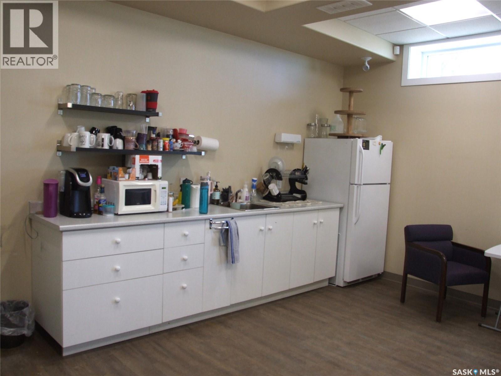 












100 1st AVENUE

,
Leader,




Saskatchewan
S0N1H0

