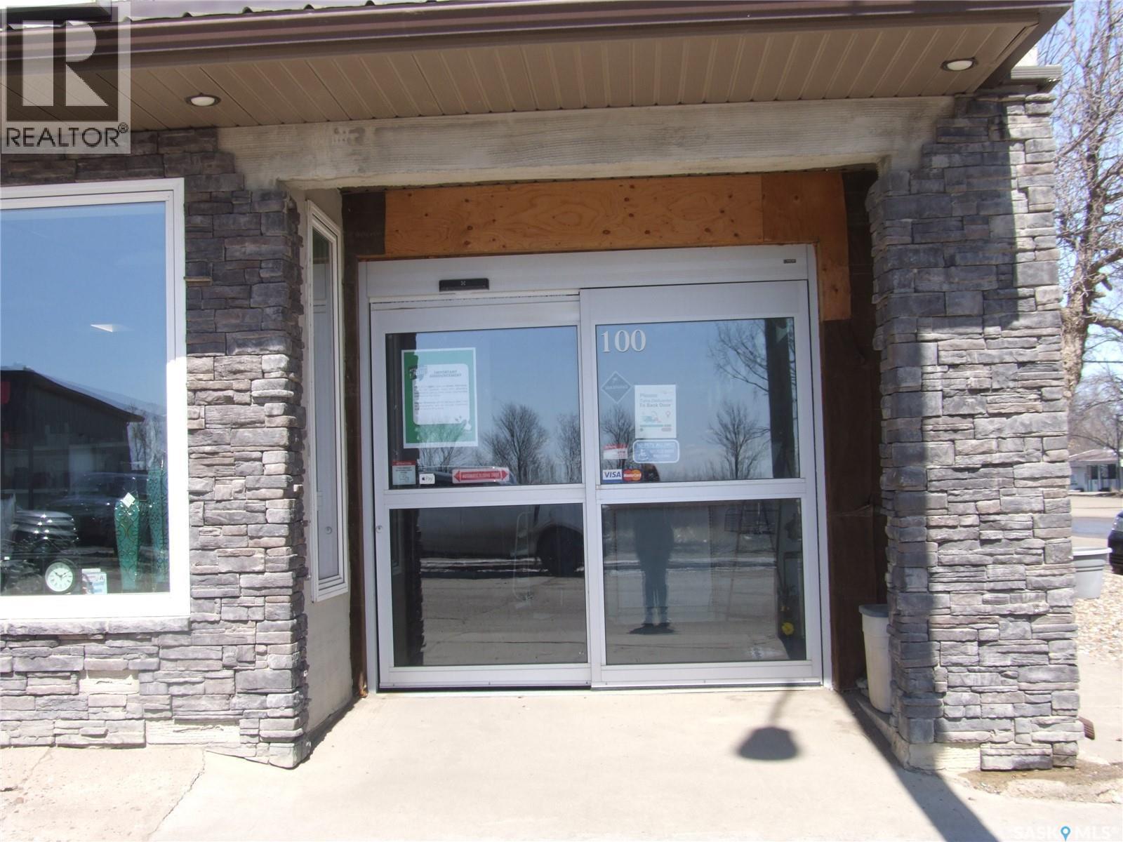 












100 1st AVENUE

,
Leader,




Saskatchewan
S0N1H0

