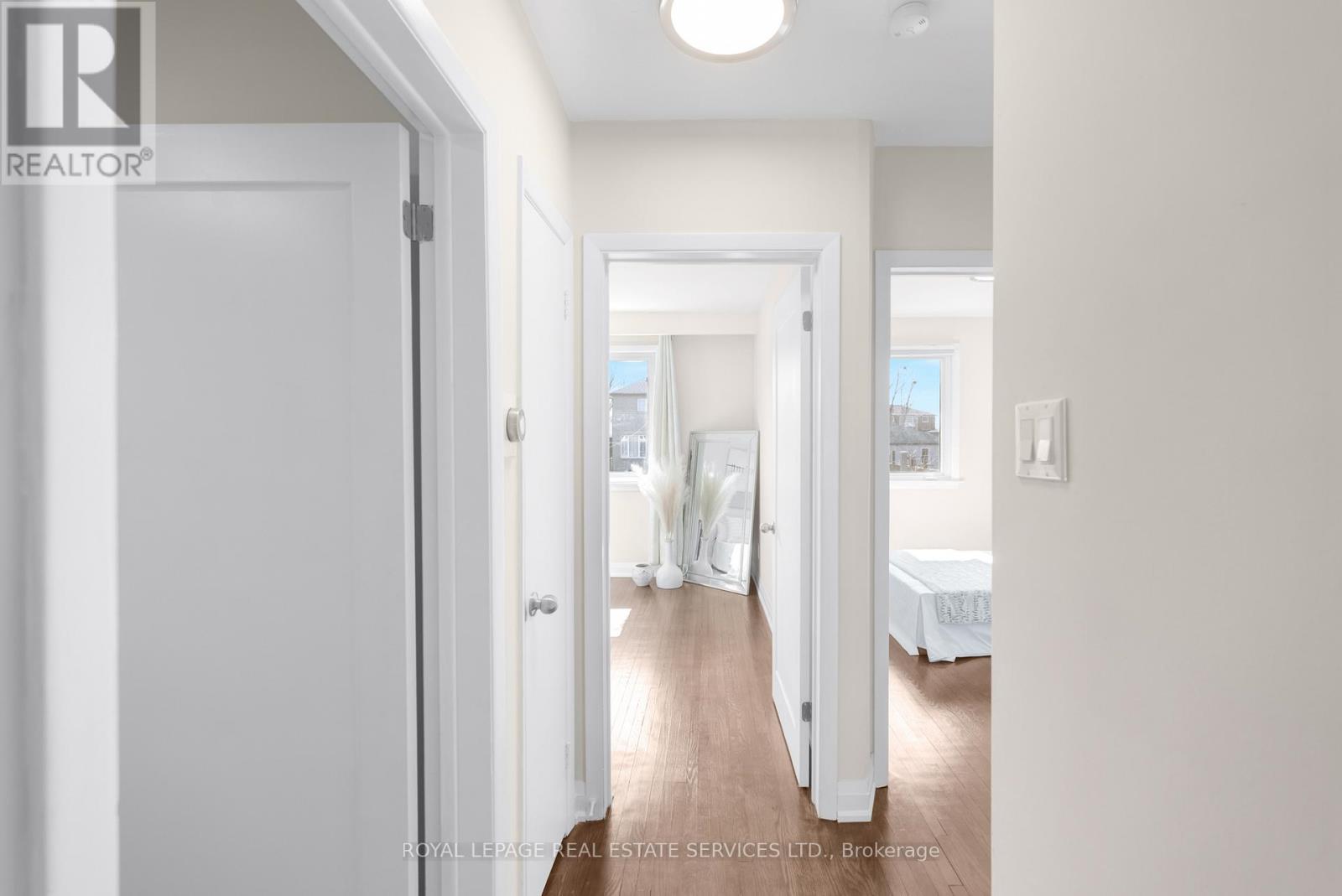 












1038 ALEXANDRA AVENUE

,
Mississauga,




Ontario
L5E1Z8

