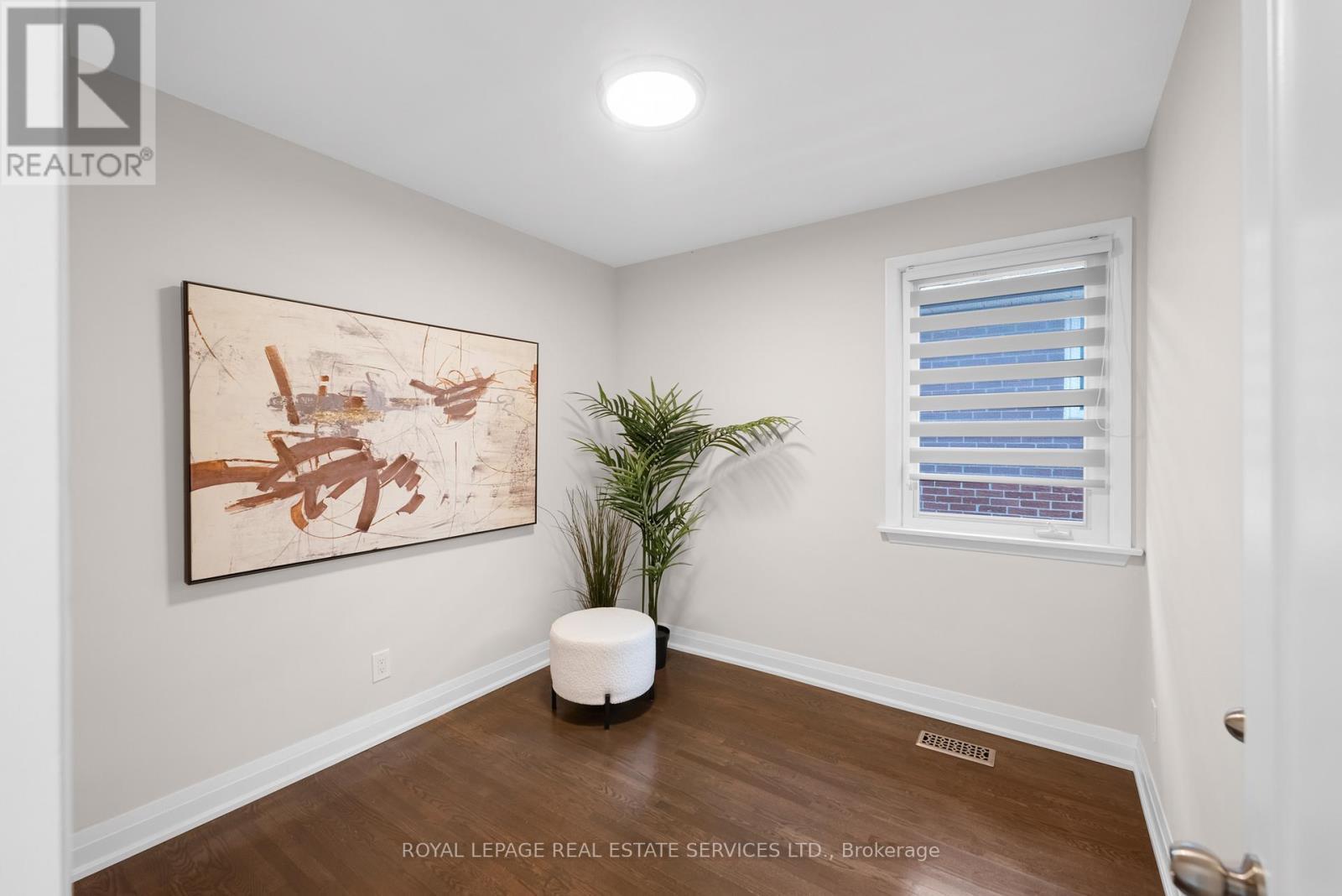 












1038 ALEXANDRA AVENUE

,
Mississauga,




Ontario
L5E1Z8

