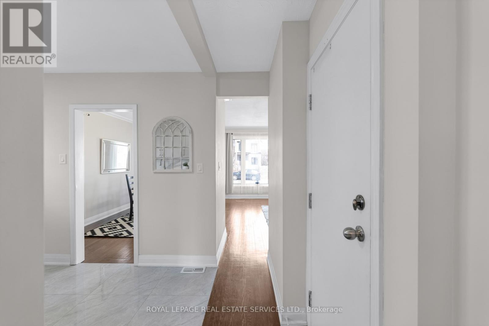 












1038 ALEXANDRA AVENUE

,
Mississauga,




Ontario
L5E1Z8

