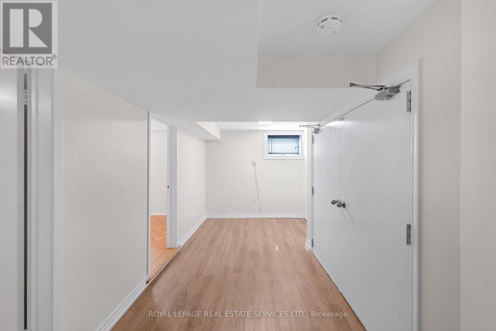 












1038 ALEXANDRA AVENUE

,
Mississauga,




Ontario
L5E1Z8


