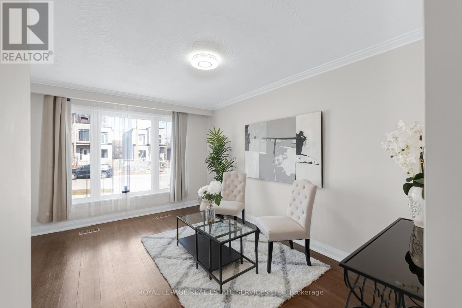 












1038 ALEXANDRA AVENUE

,
Mississauga,




Ontario
L5E1Z8

