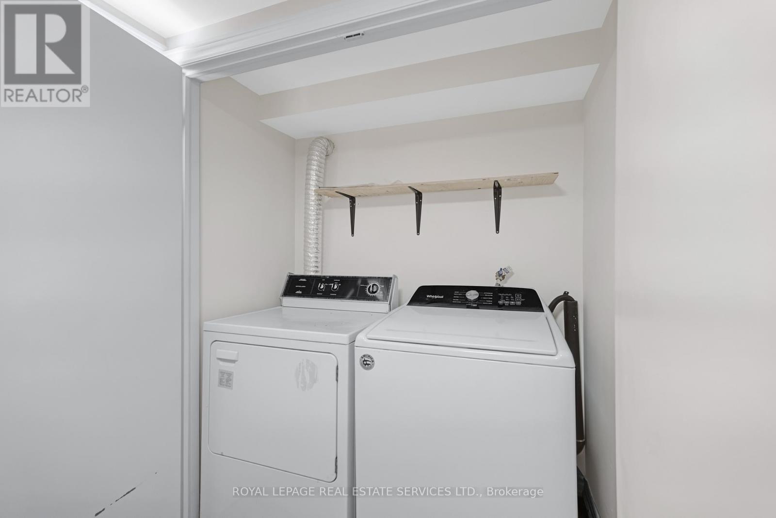 












1038 ALEXANDRA AVENUE

,
Mississauga,




Ontario
L5E1Z8


