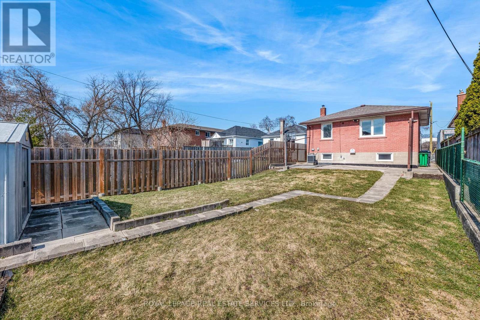 












1038 ALEXANDRA AVENUE

,
Mississauga,




Ontario
L5E1Z8

