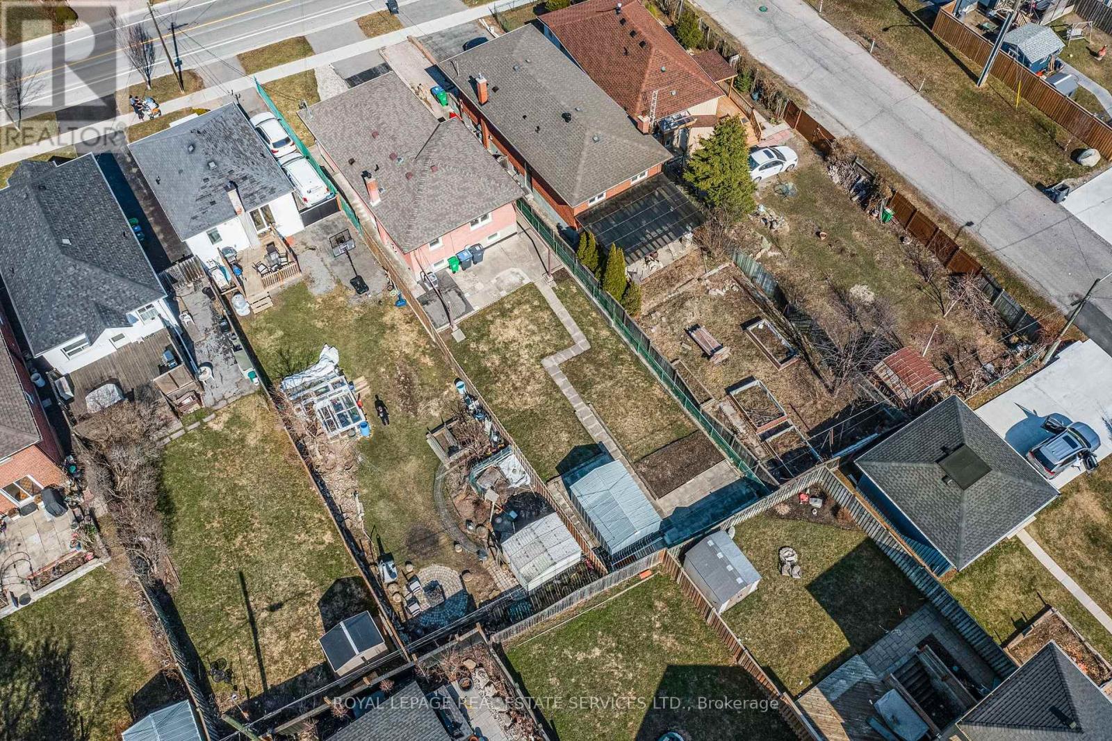 












1038 ALEXANDRA AVENUE

,
Mississauga,




Ontario
L5E1Z8

