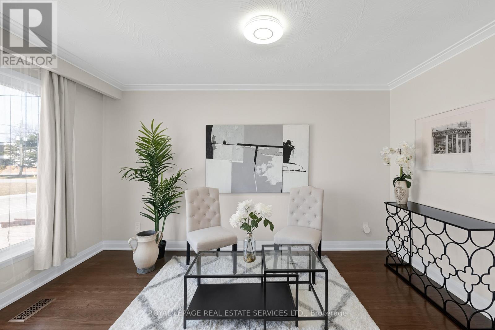 












1038 ALEXANDRA AVENUE

,
Mississauga,




Ontario
L5E1Z8

