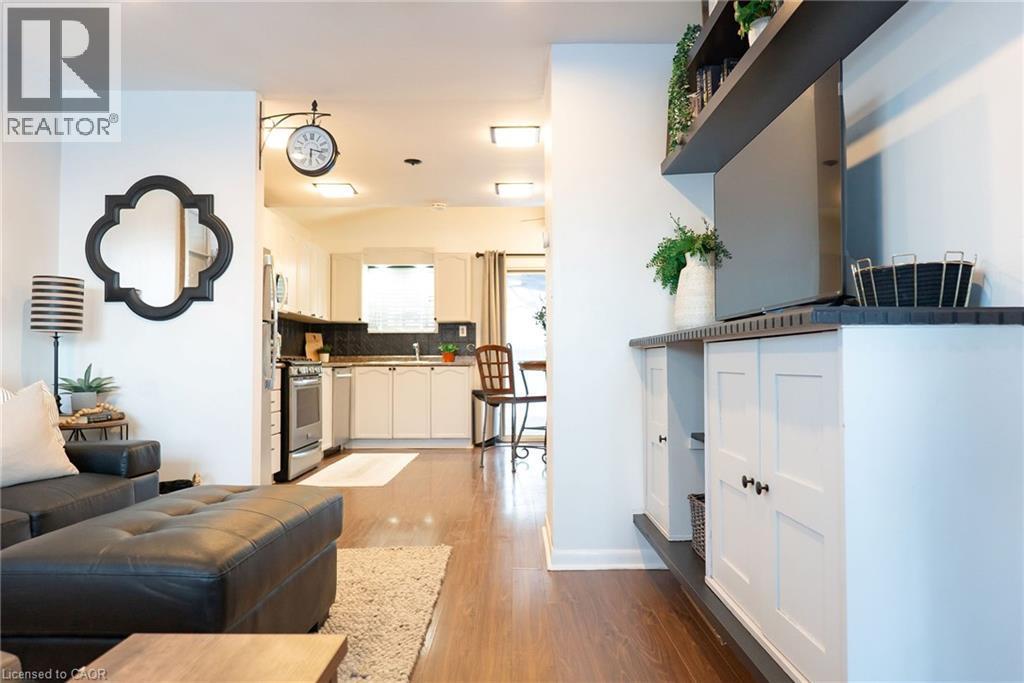 












717 KNOX Avenue

,
Hamilton,




Ontario
L8H6K7

