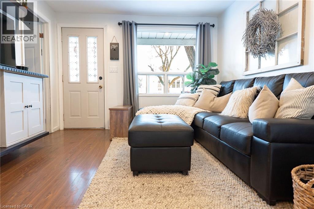 












717 KNOX Avenue

,
Hamilton,




Ontario
L8H6K7

