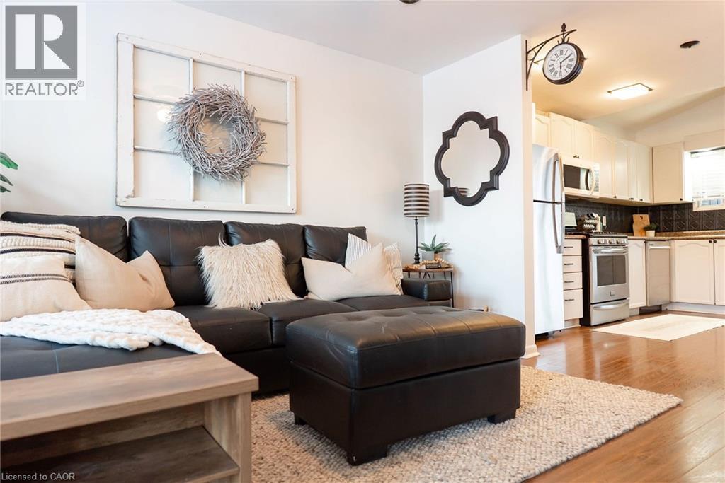 












717 KNOX Avenue

,
Hamilton,




Ontario
L8H6K7

