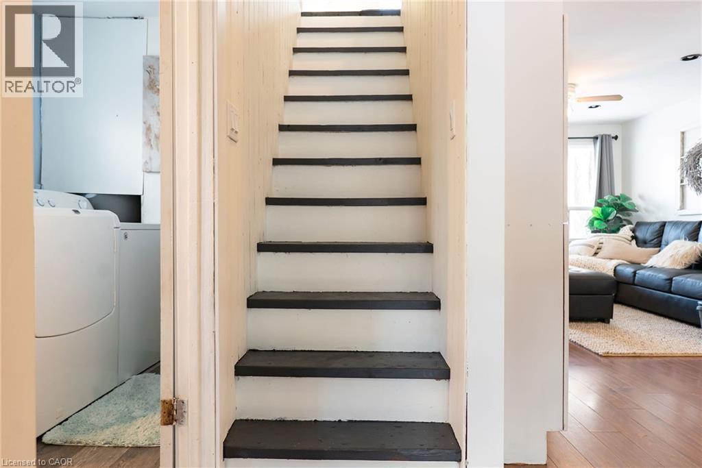 












717 KNOX Avenue

,
Hamilton,




Ontario
L8H6K7

