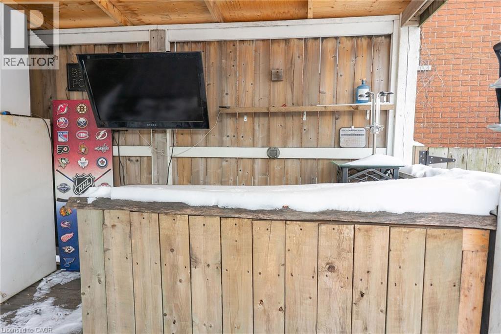 












717 KNOX Avenue

,
Hamilton,




Ontario
L8H6K7

