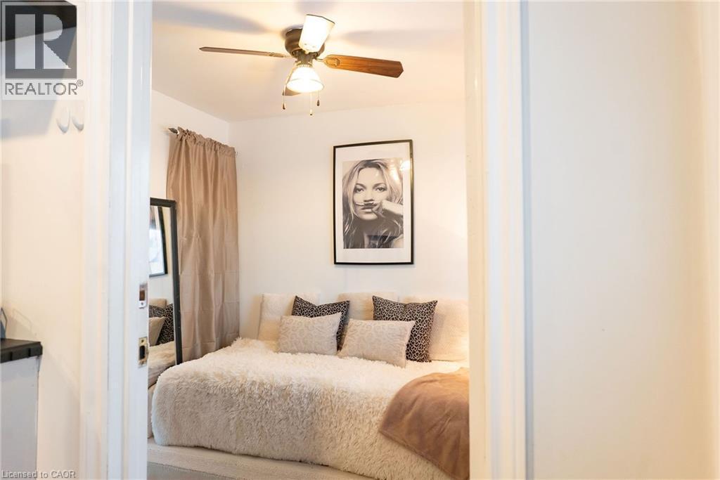 












717 KNOX Avenue

,
Hamilton,




Ontario
L8H6K7

