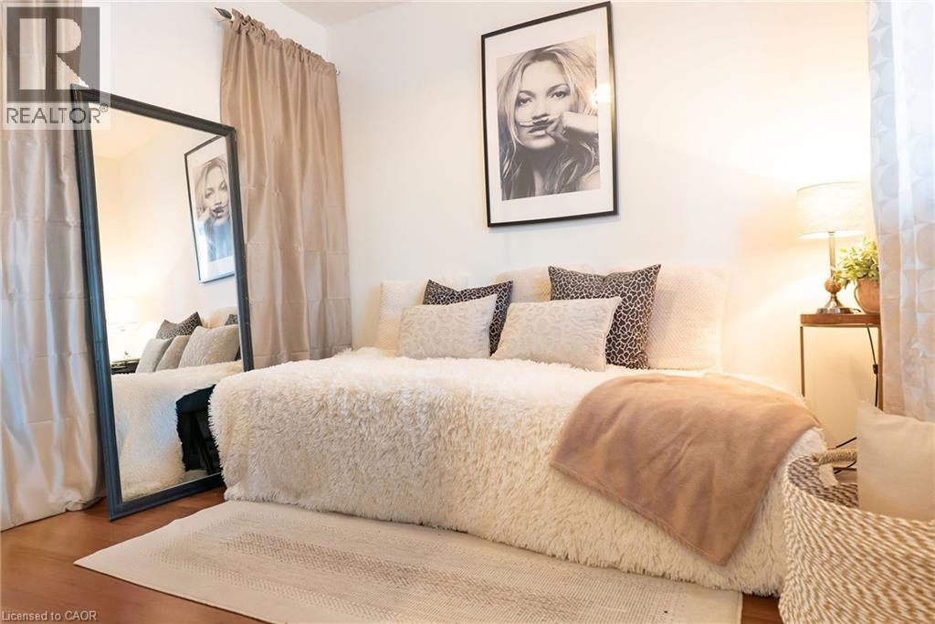 












717 KNOX Avenue

,
Hamilton,




Ontario
L8H6K7

