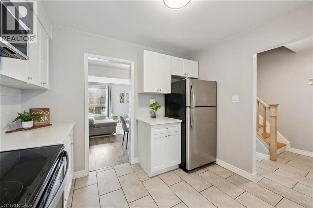












41 RHONDA Road Unit# 23

,
Guelph,




Ontario
N1H6H1

