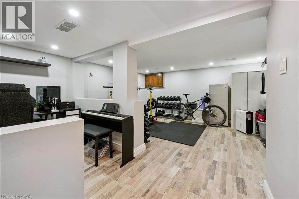 












41 RHONDA Road Unit# 23

,
Guelph,




Ontario
N1H6H1

