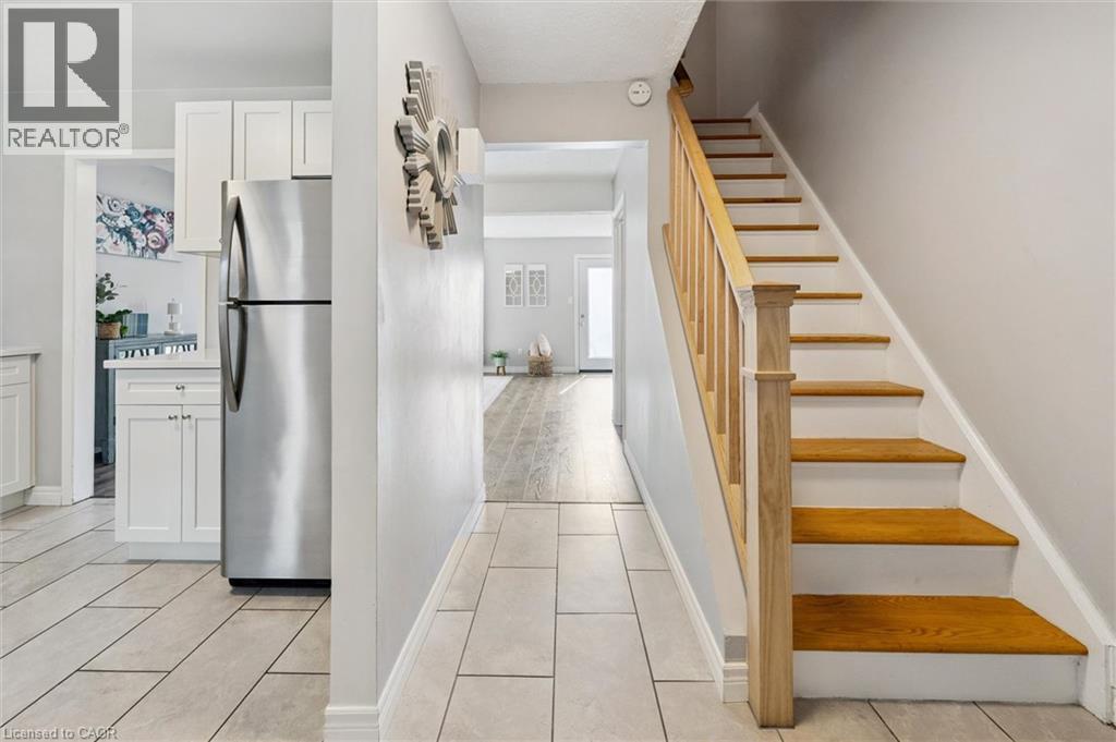 












41 RHONDA Road Unit# 23

,
Guelph,




Ontario
N1H6H1

