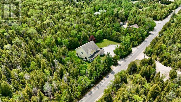












13 ELGIN STREET

,
Northern Bruce Peninsula,




Ontario
N0H2R0

