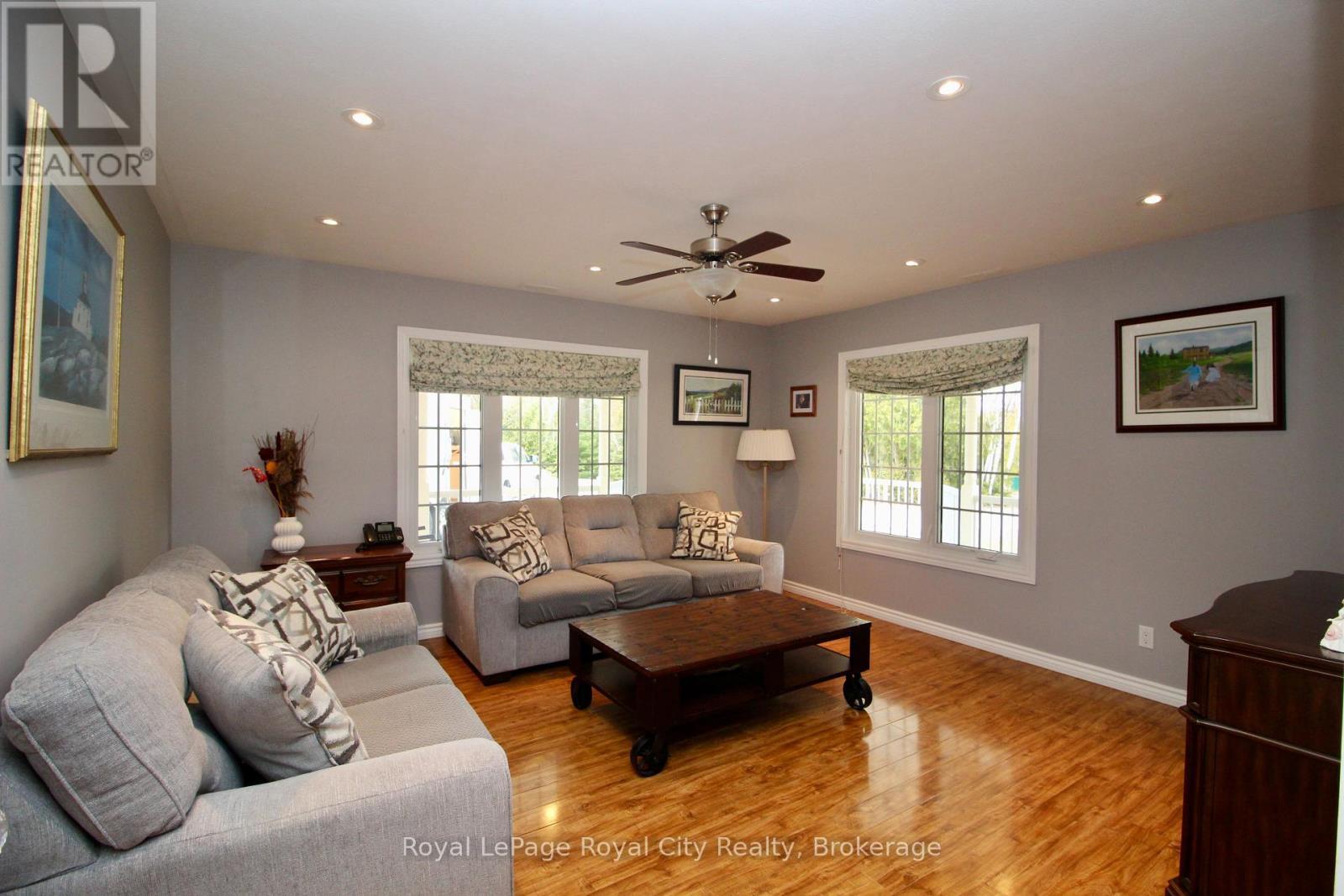 












13 ELGIN STREET

,
Northern Bruce Peninsula,




Ontario
N0H2R0

