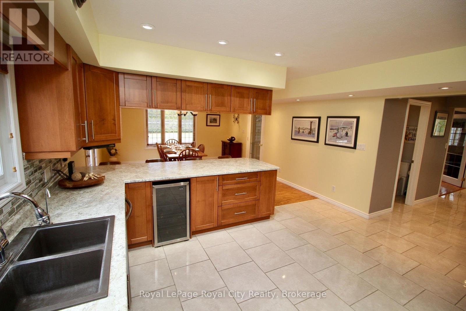 












13 ELGIN STREET

,
Northern Bruce Peninsula,




Ontario
N0H2R0

