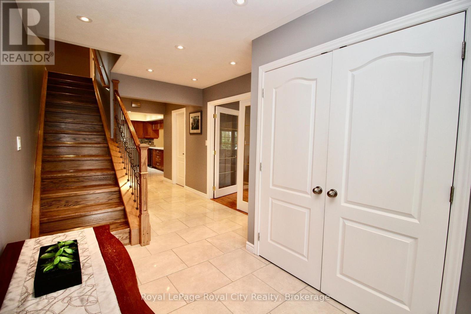 












13 ELGIN STREET

,
Northern Bruce Peninsula,




Ontario
N0H2R0

