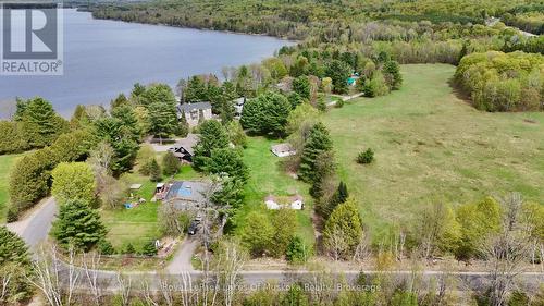 Fantastic location. Walking distance to Maple Lake
