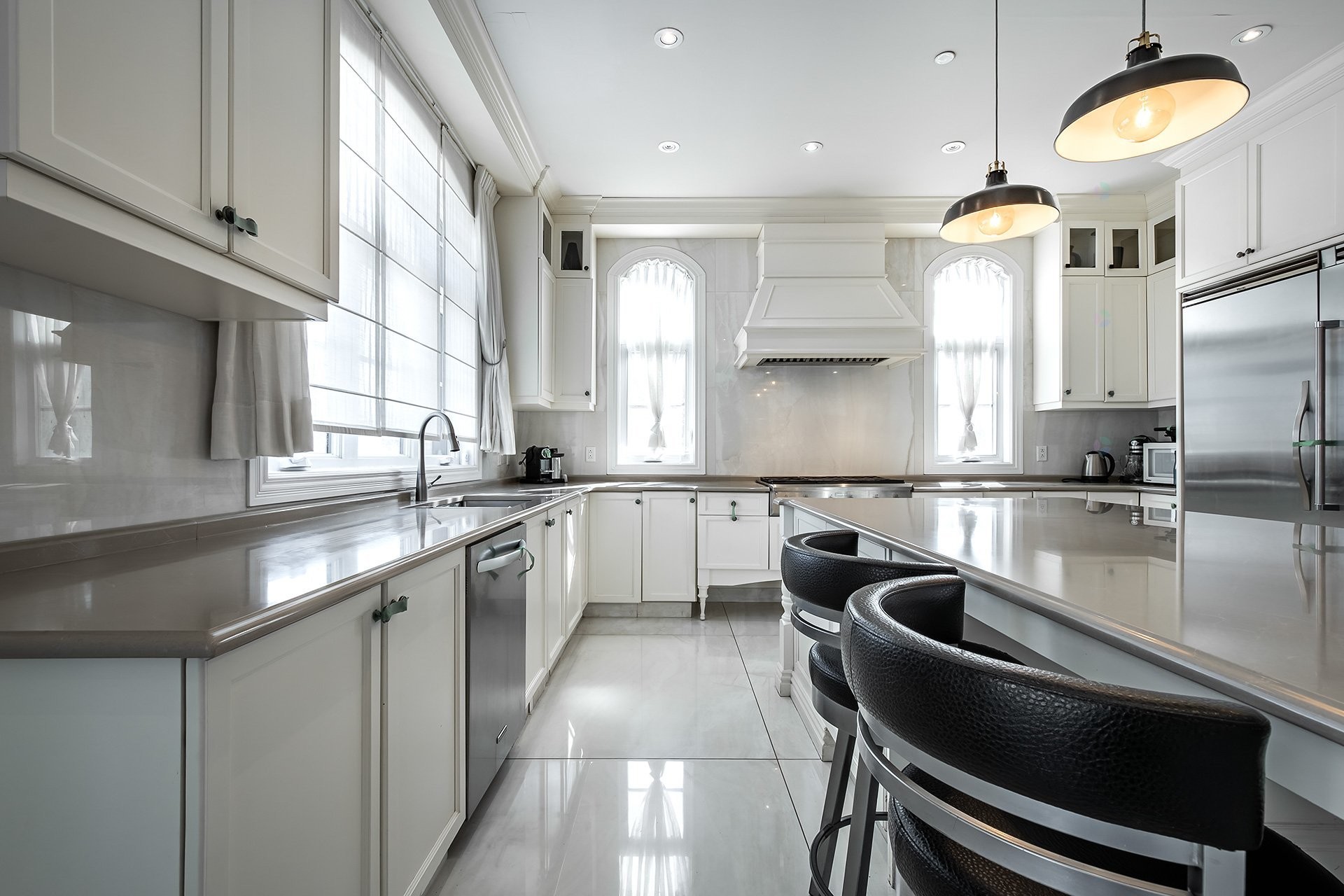 









5763


Ch. Jubilee

,
Côte-Saint-Luc,




QC
H4W0A7

