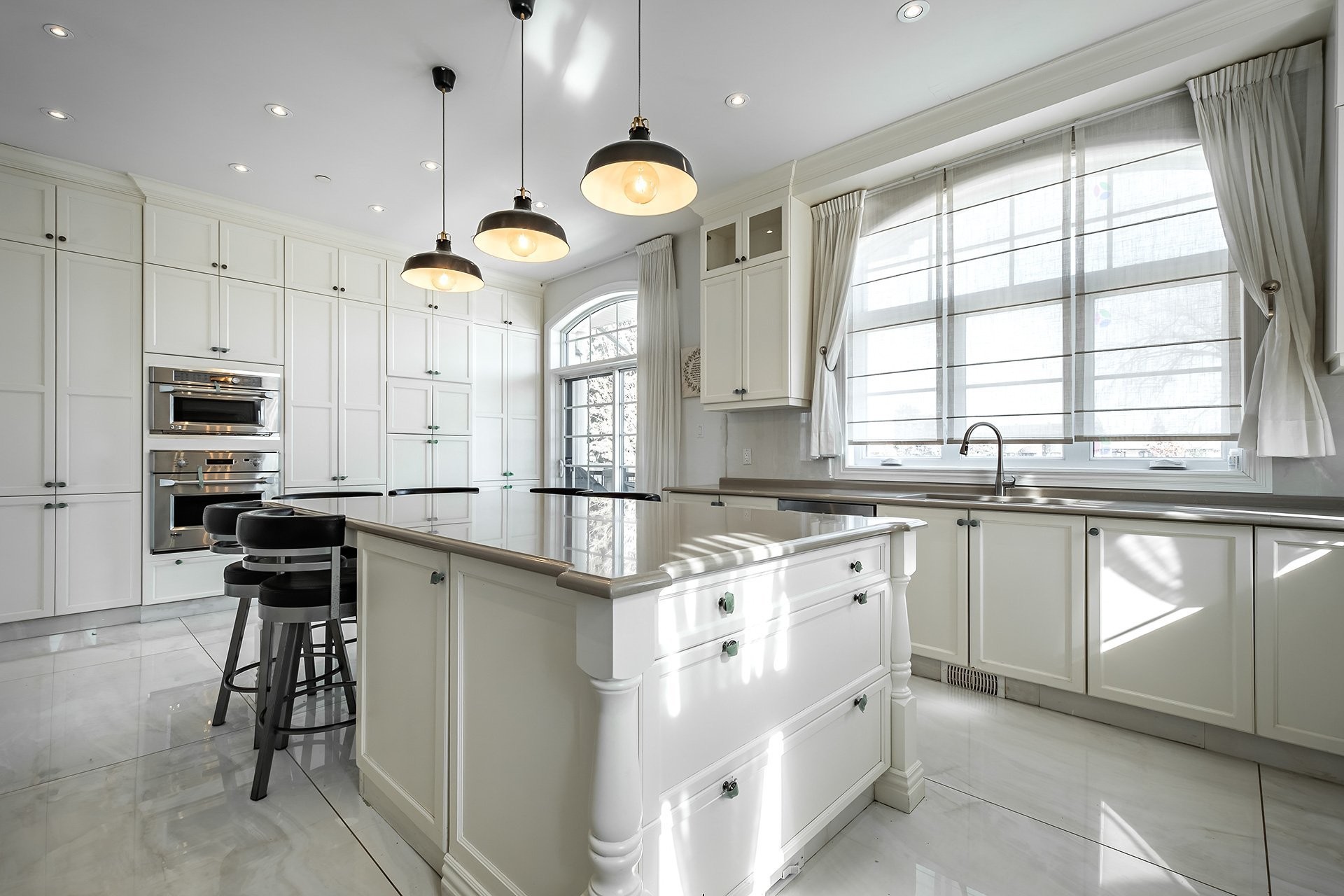 









5763


Ch. Jubilee

,
Côte-Saint-Luc,




QC
H4W0A7

