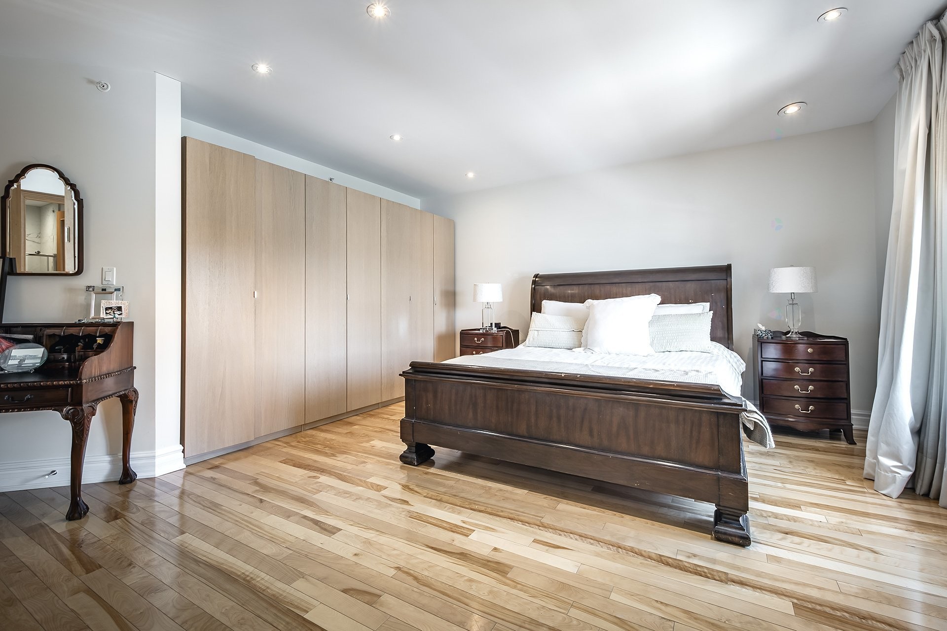 









5763


Ch. Jubilee

,
Côte-Saint-Luc,




QC
H4W0A7

