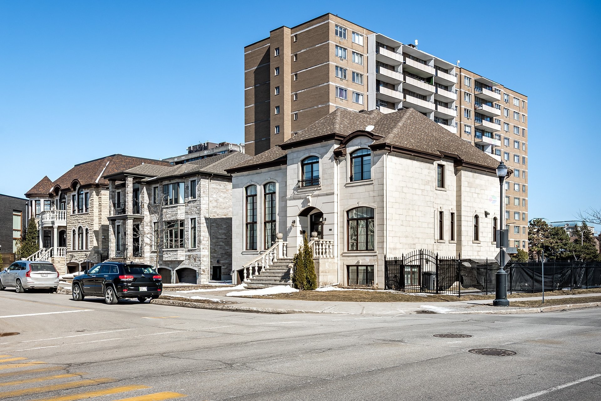 









5763


Ch. Jubilee

,
Côte-Saint-Luc,




QC
H4W0A7

