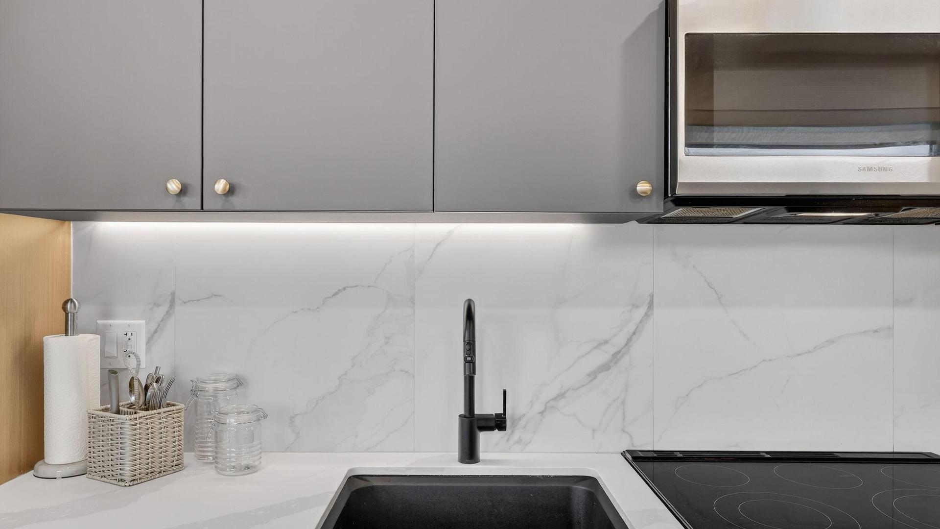 









720


KLO

Road, 418,
Kelowna,




BC
V1Y 4X5

