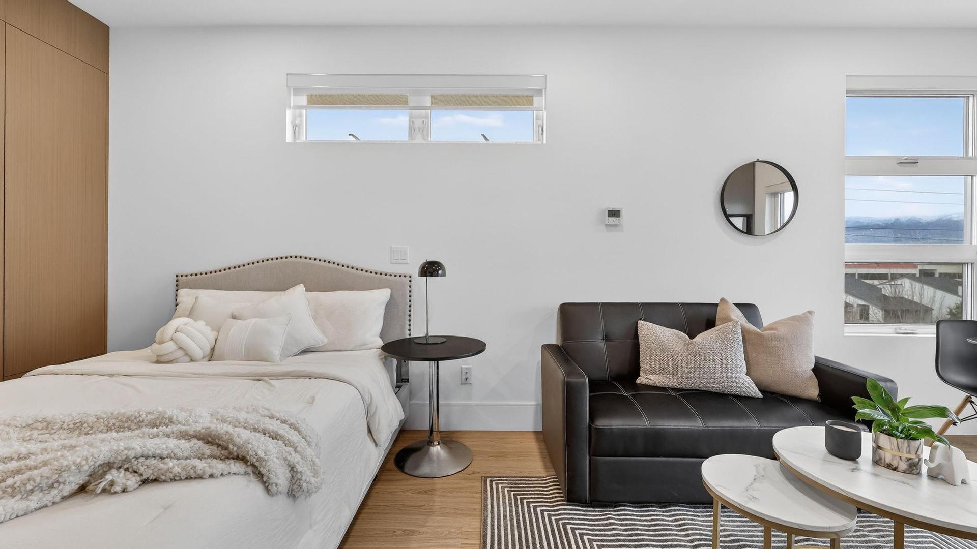 









720


KLO

Road, 418,
Kelowna,




BC
V1Y 4X5

