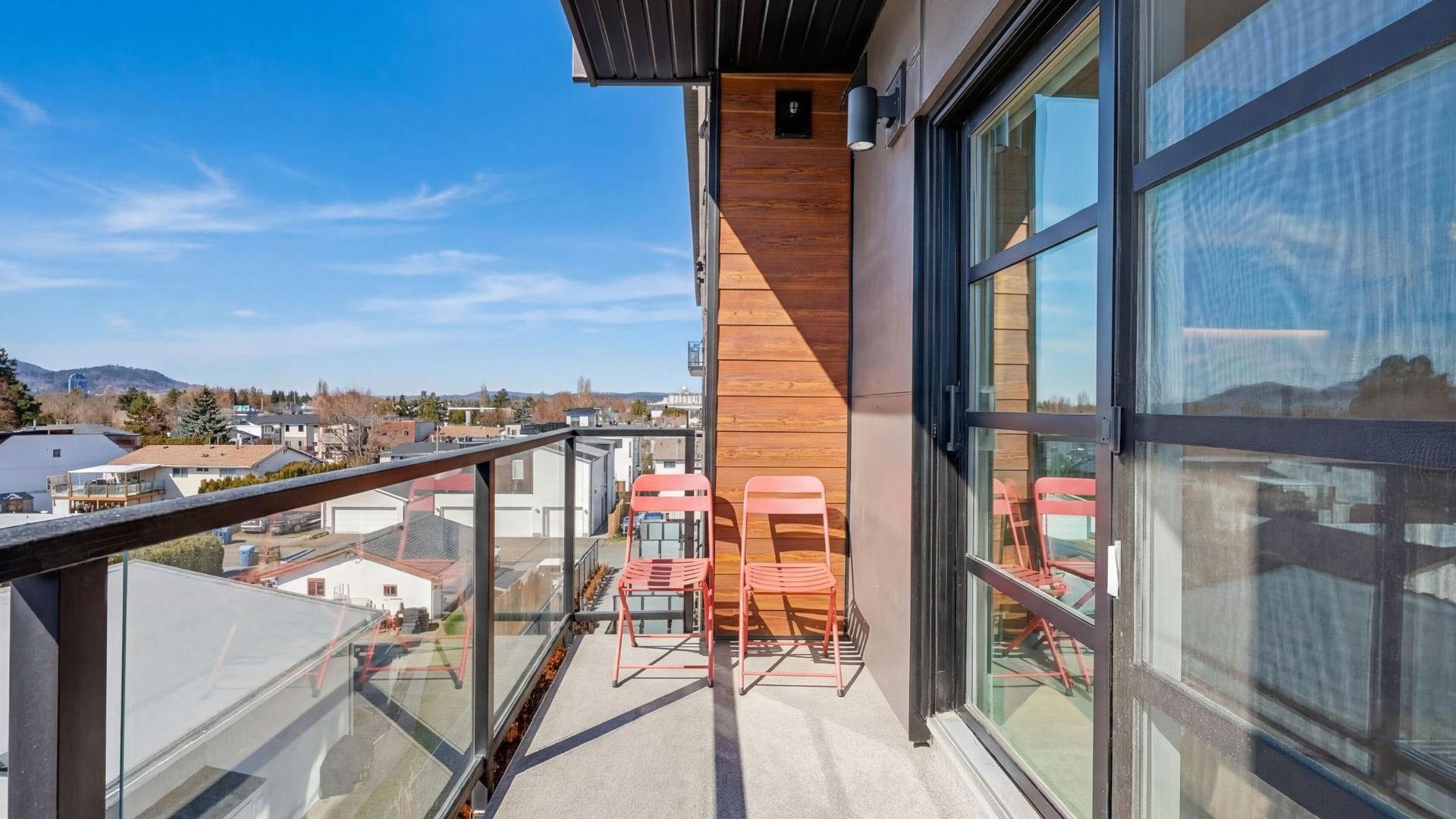 









720


KLO

Road, 418,
Kelowna,




BC
V1Y 4X5


