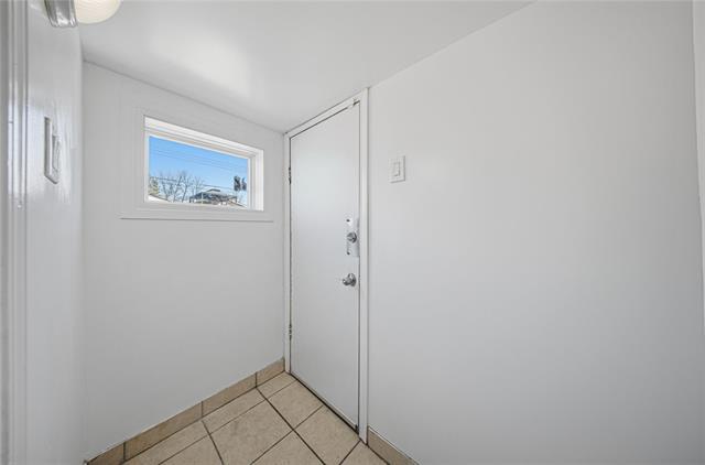 









965


Alfred

AVE,
Winnipeg,




MB
R2X 0V1

