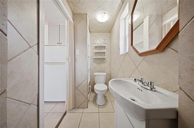 









965


Alfred

AVE,
Winnipeg,




MB
R2X 0V1

