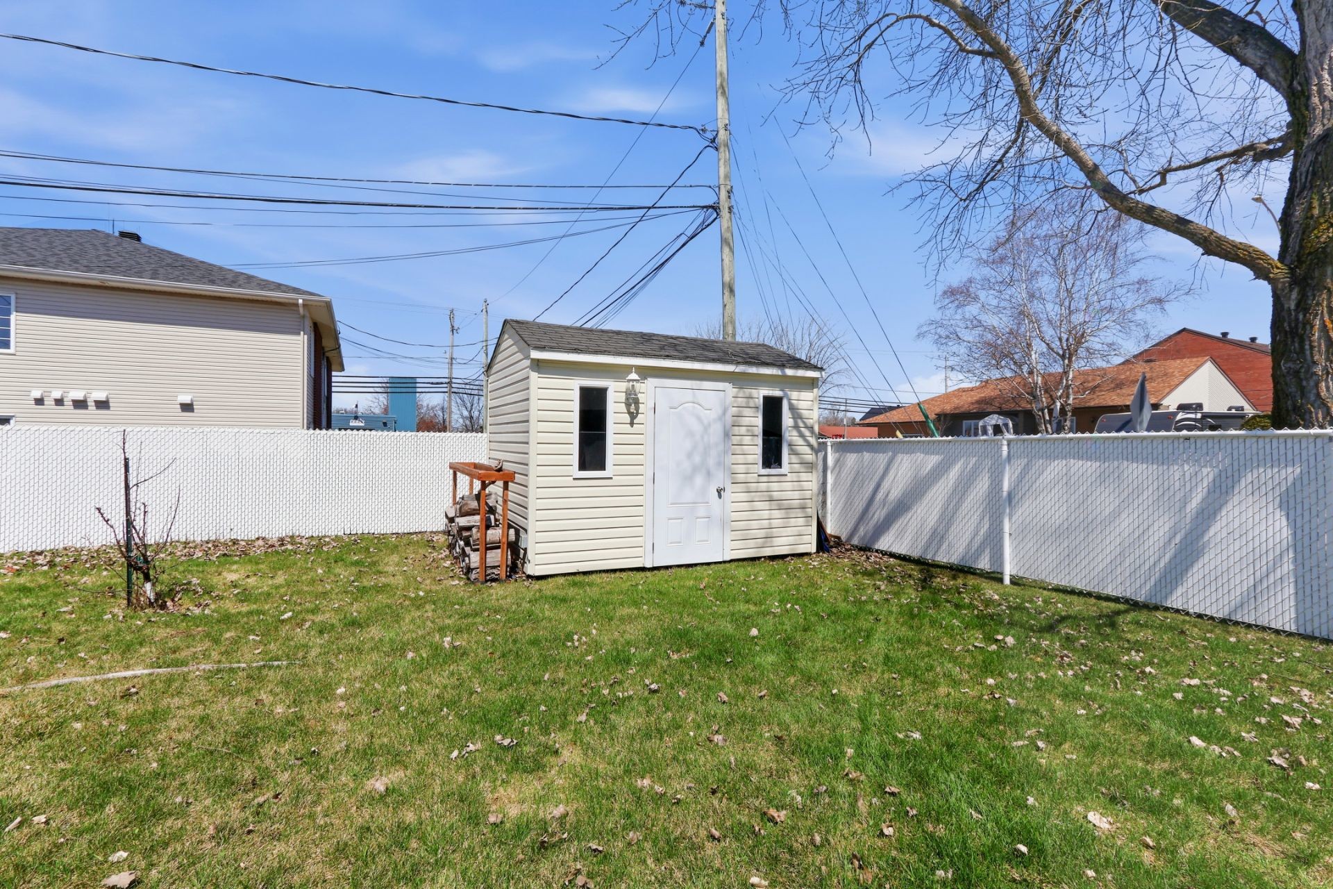 









2


Rue des Jacinthes

,
Salaberry-de-Valleyfield,




QC
J6S6V2

