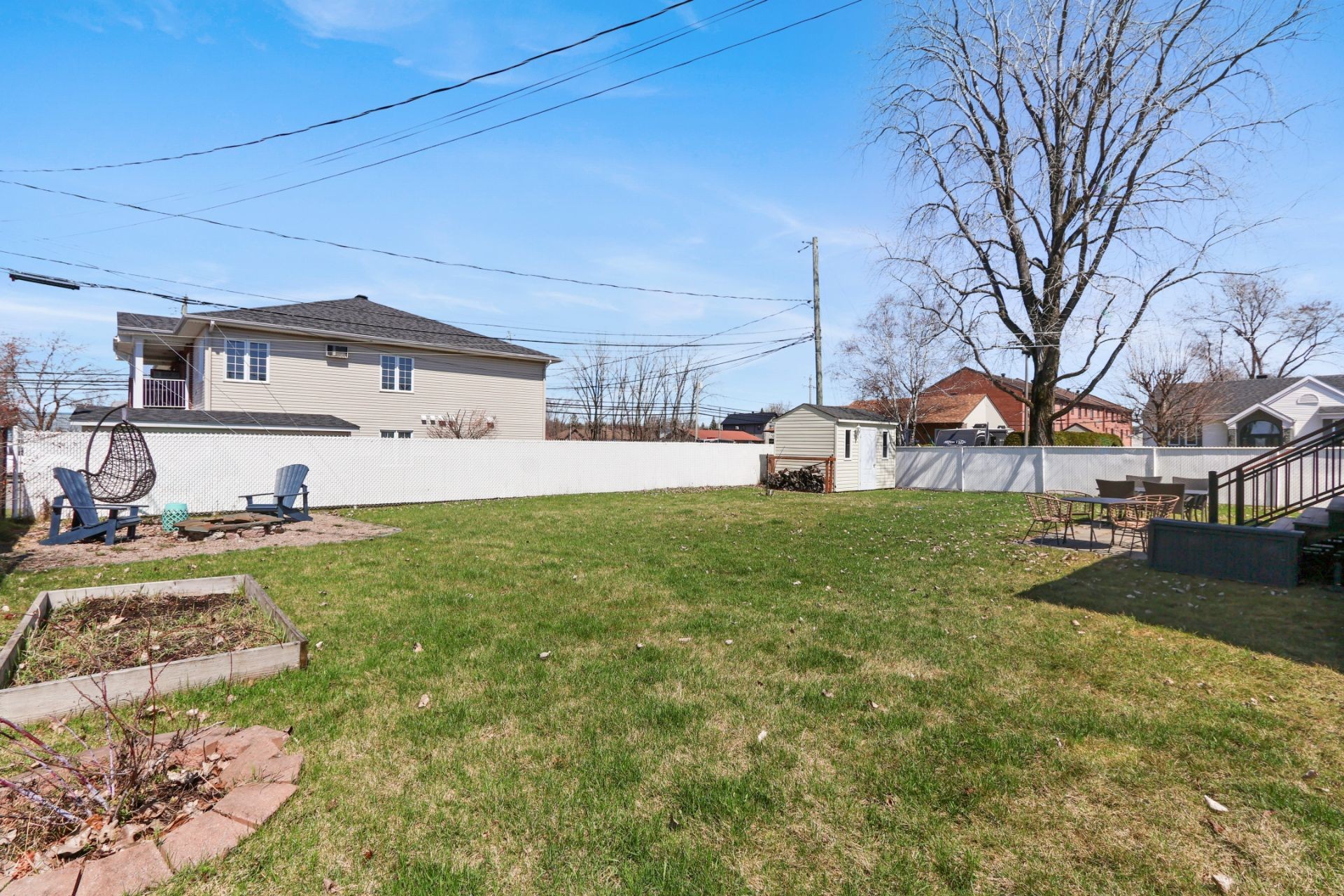 









2


Rue des Jacinthes

,
Salaberry-de-Valleyfield,




QC
J6S6V2

