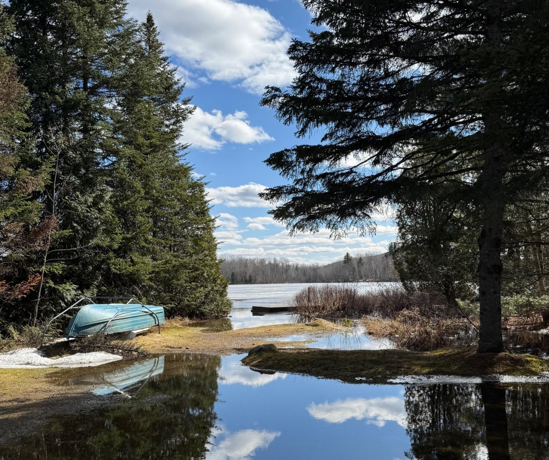 









1406


Route du Lac-Pierre-Paul

,
Saint-Tite,




QC
G0X3H0

