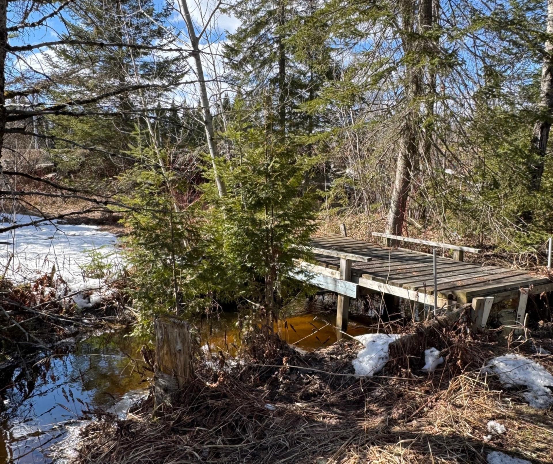









1406


Route du Lac-Pierre-Paul

,
Saint-Tite,




QC
G0X3H0

