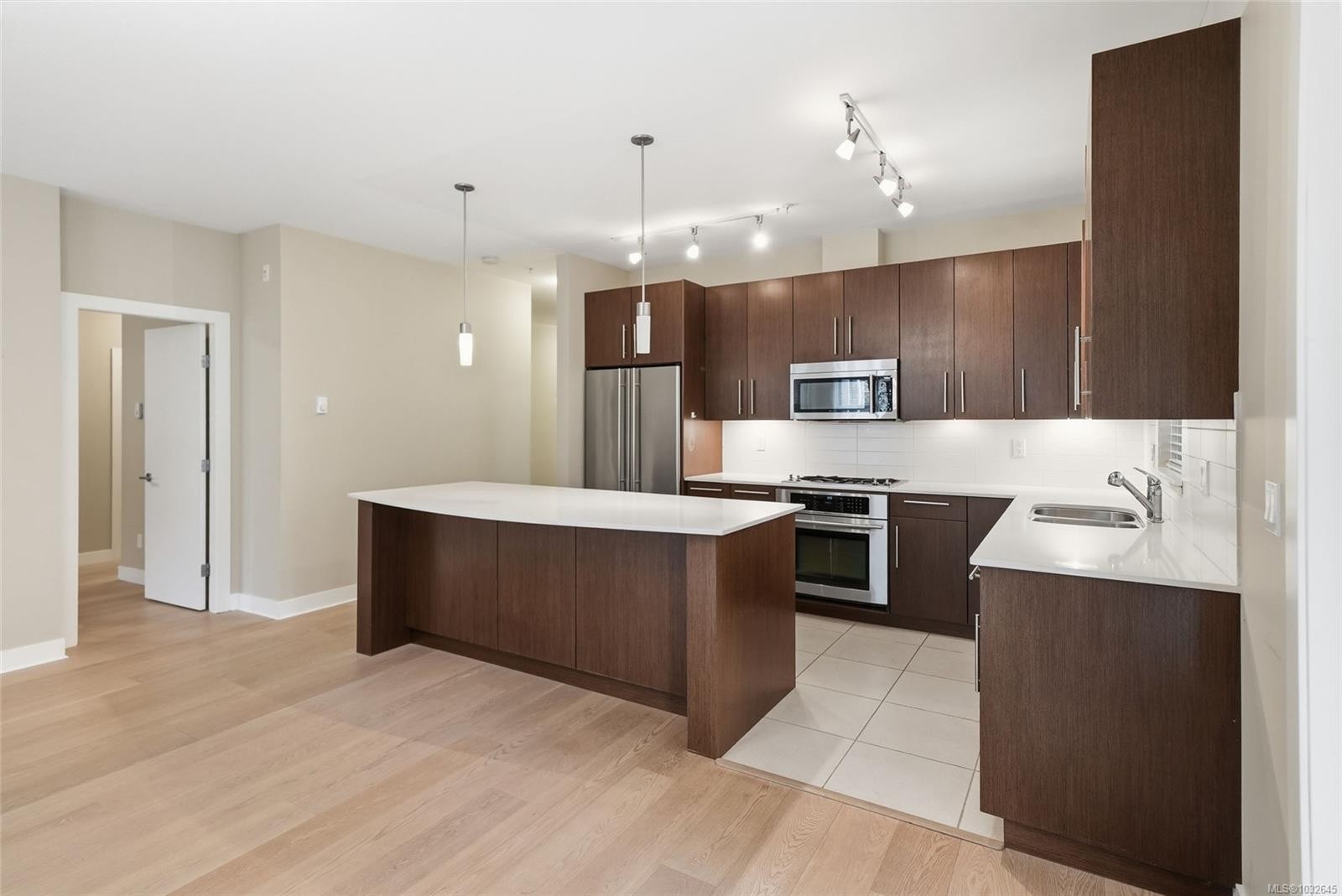 









1325


Cape Cod

Dr, 101,
Parksville,




BC
V9P 2Y8

