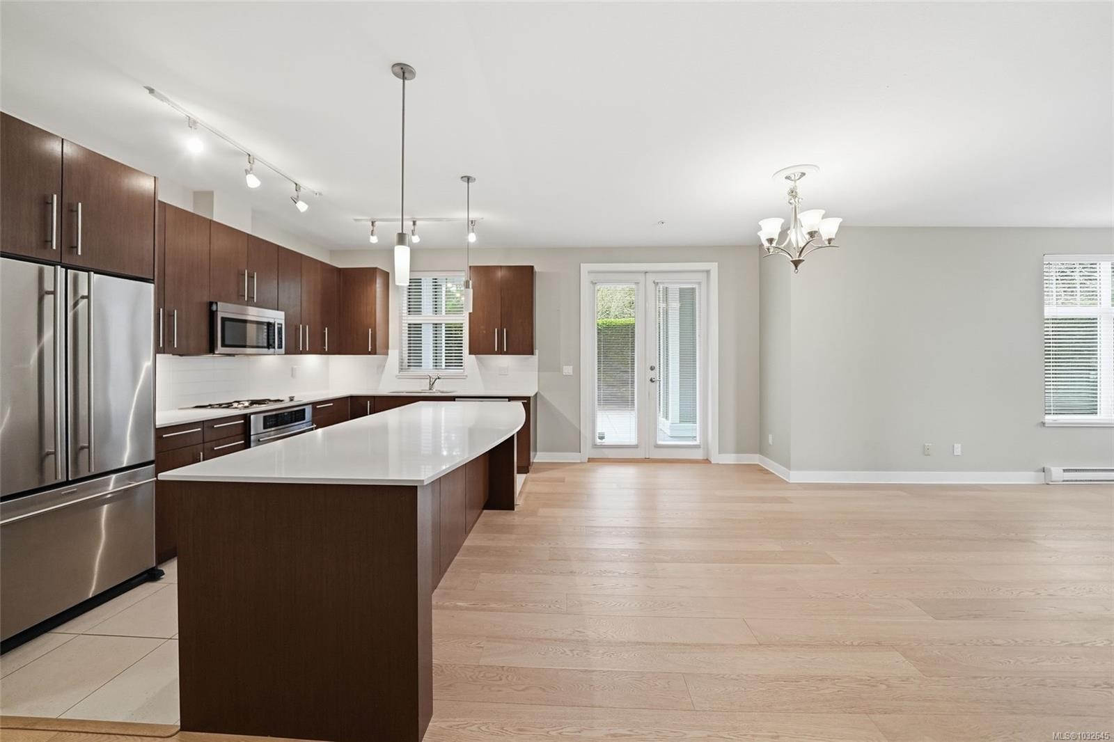 









1325


Cape Cod

Dr, 101,
Parksville,




BC
V9P 2Y8

