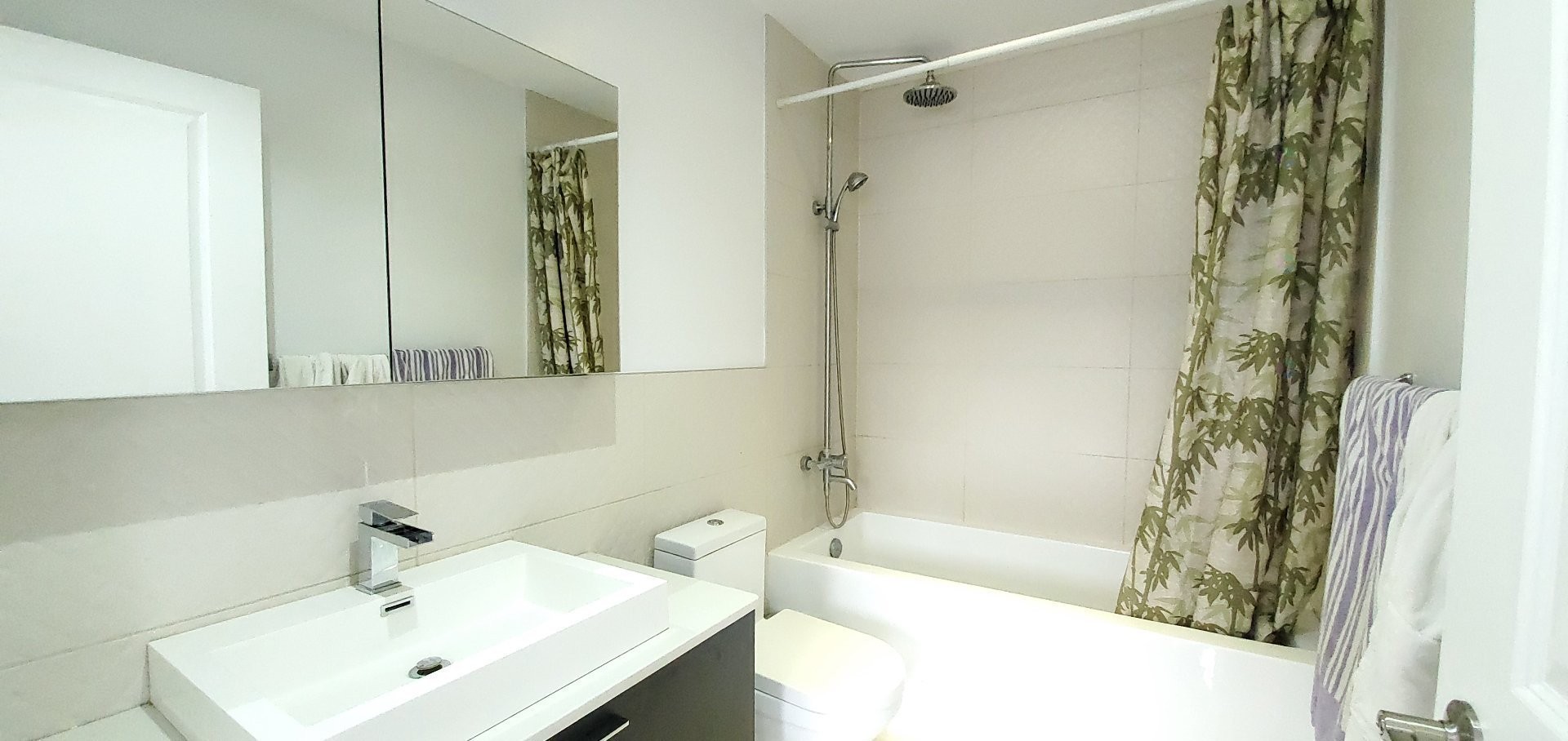 









5150


Rue Buchan

, 3502,
Montréal (Côte-des-Neiges/Notre-Dame-de-Grâce),




QC
H4P0A9

