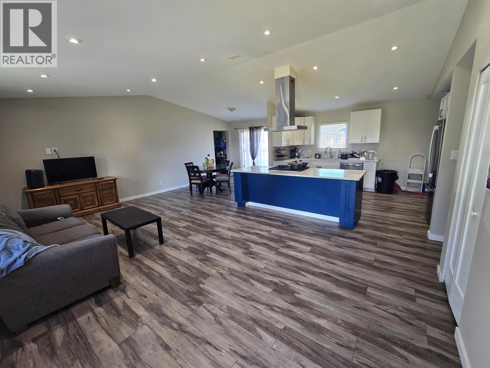 












4930 WALSH AVENUE

,
Terrace,




British Columbia
V8G1Z2

