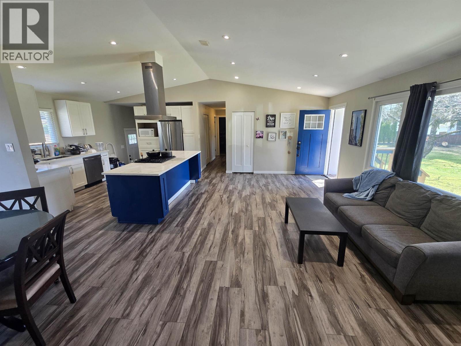 












4930 WALSH AVENUE

,
Terrace,




British Columbia
V8G1Z2

