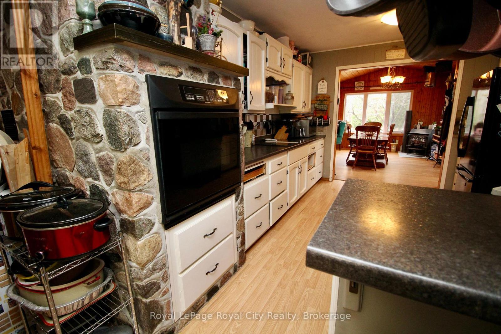 












192 MCARTHUR ROAD

,
Northern Bruce Peninsula,




Ontario
N0H2R0

