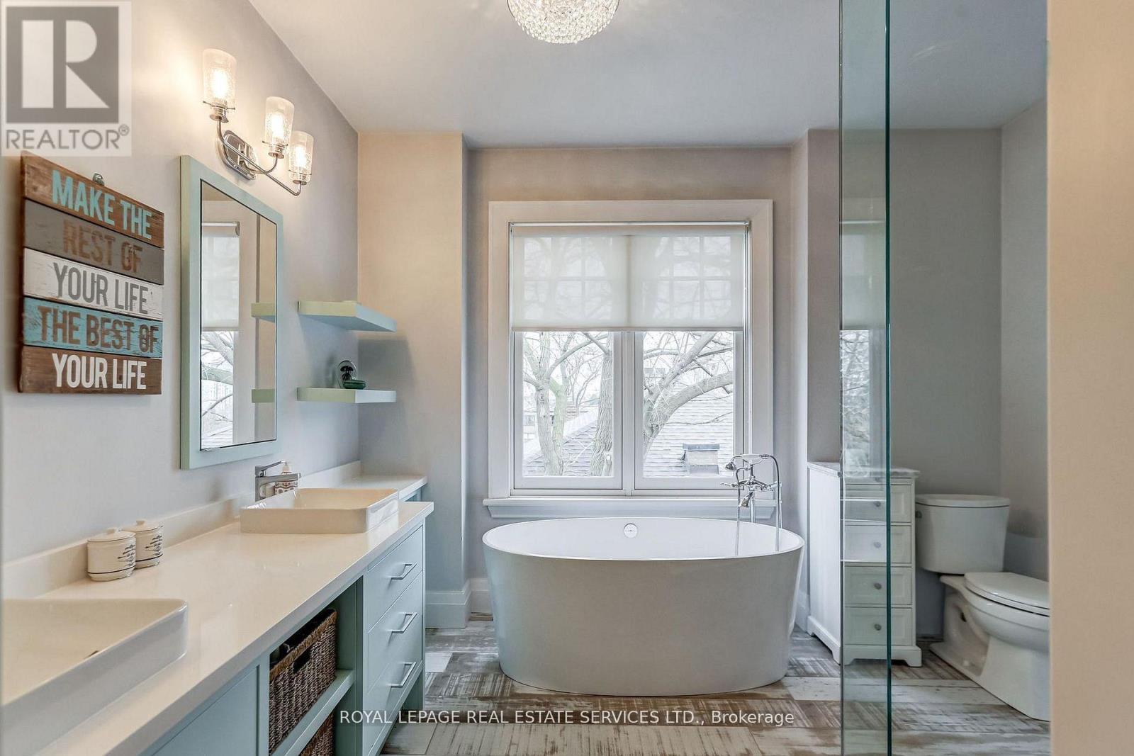 












34 LAMBETH ROAD

,
Toronto,




Ontario
M9A2Y7

