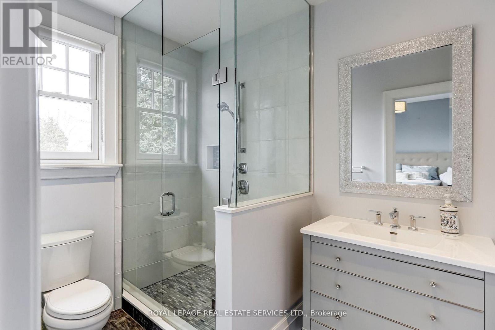 












34 LAMBETH ROAD

,
Toronto,




Ontario
M9A2Y7


