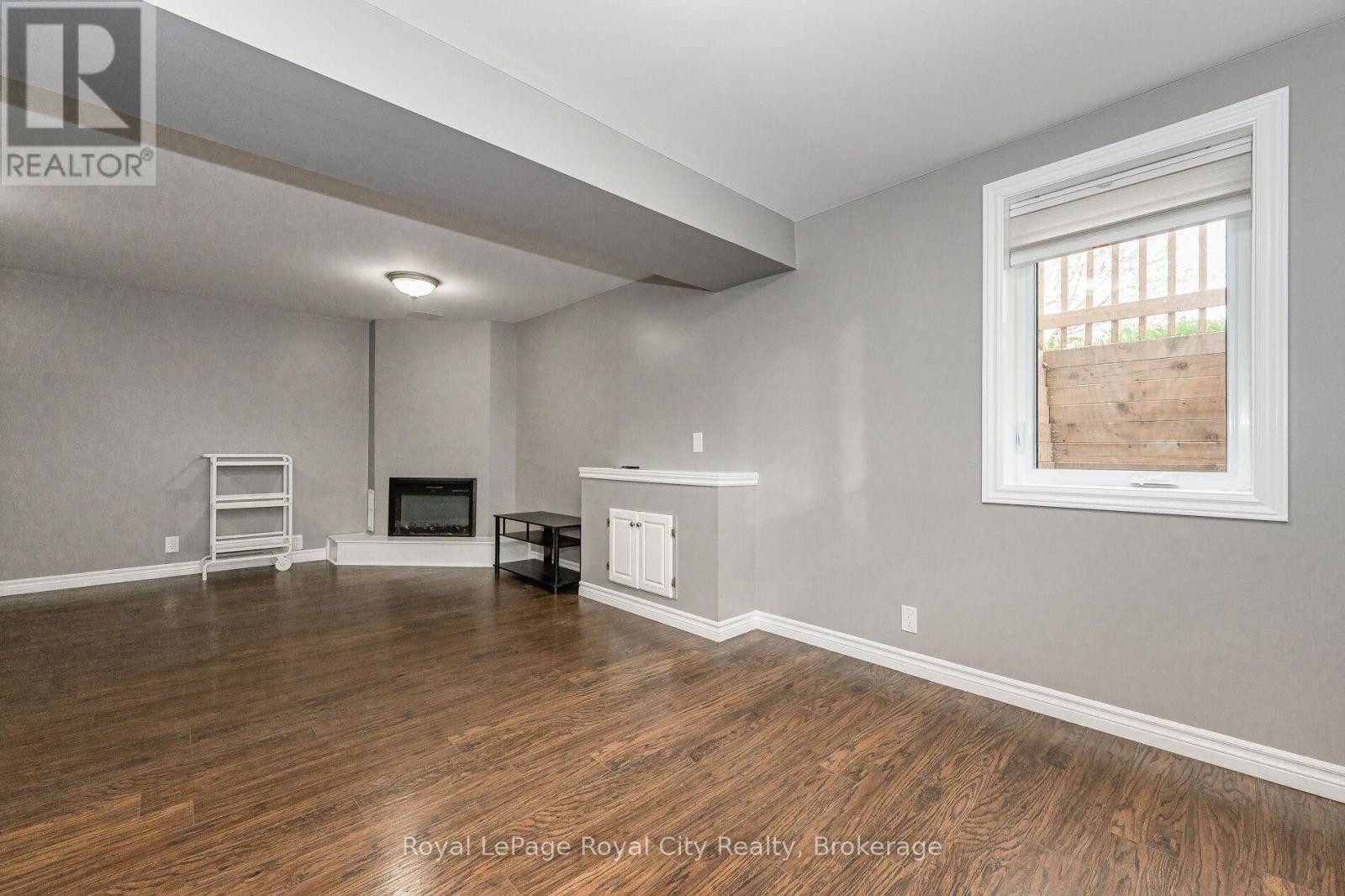 












161 HADATI ROAD

,
Guelph (Grange Road),




Ontario
N1E6N3

